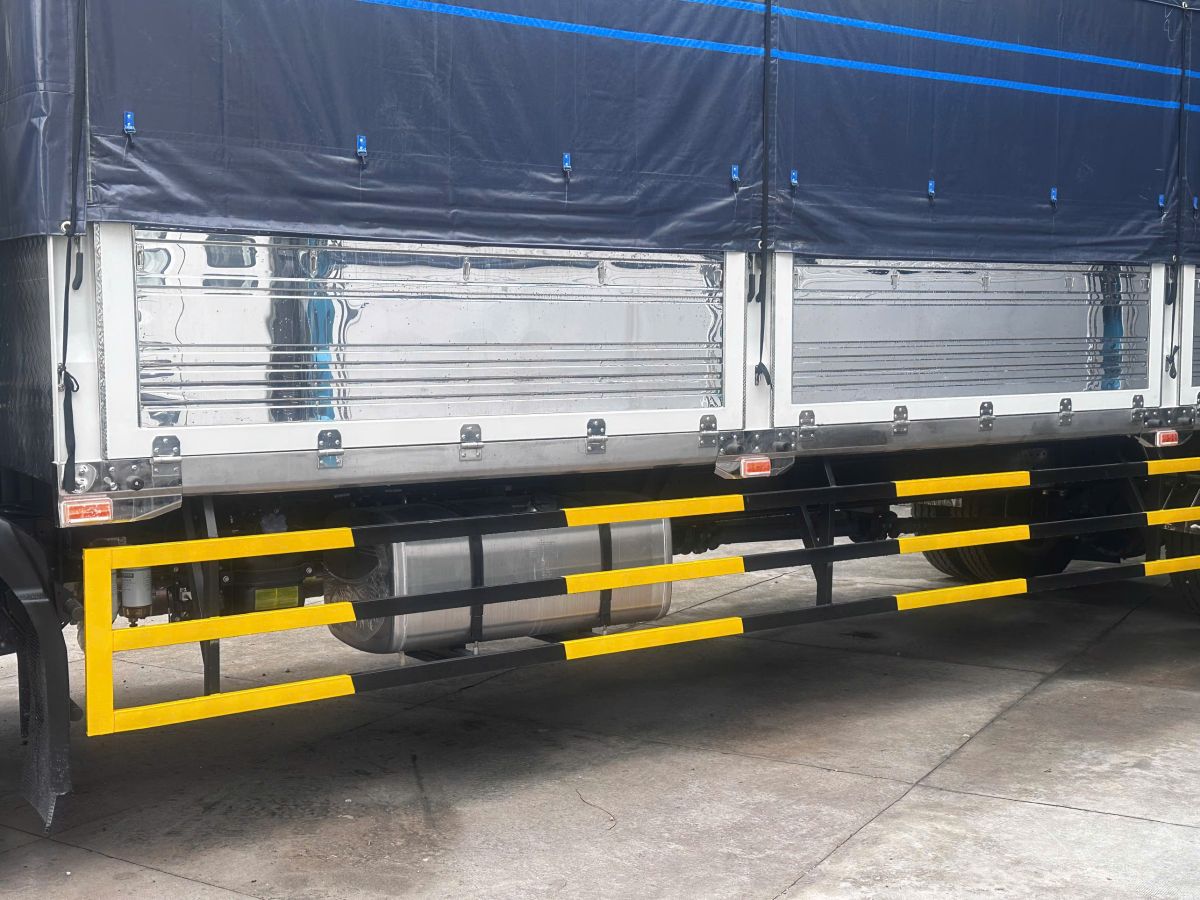 Xe tải JAC DAWOS 8.5 tấn thùng bạt