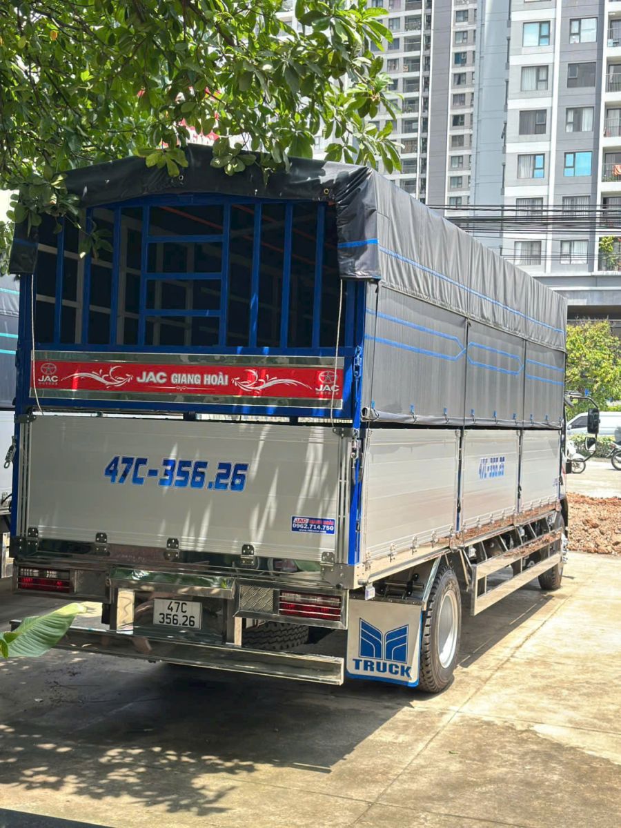 LỄ BÀN GIAO XE TẢI JAC N900 E5 THÙNG BẠT CHO KHÁCH HÀNG